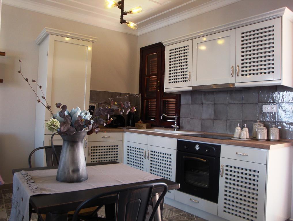 Halkis Muses Villa Екстериор снимка